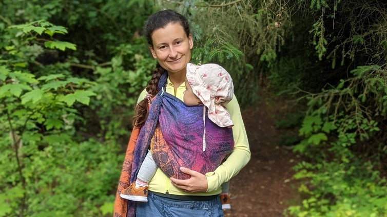 Most parents carry babies on the left hip